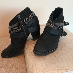 Doce Vita Moto Ankle Boot Black